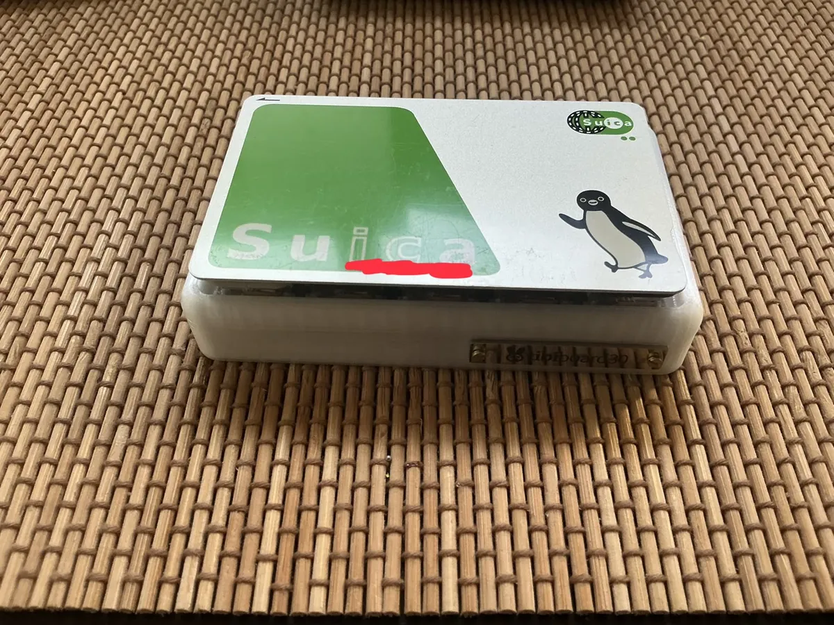 Suicaをのせたちびボード(ななめ)