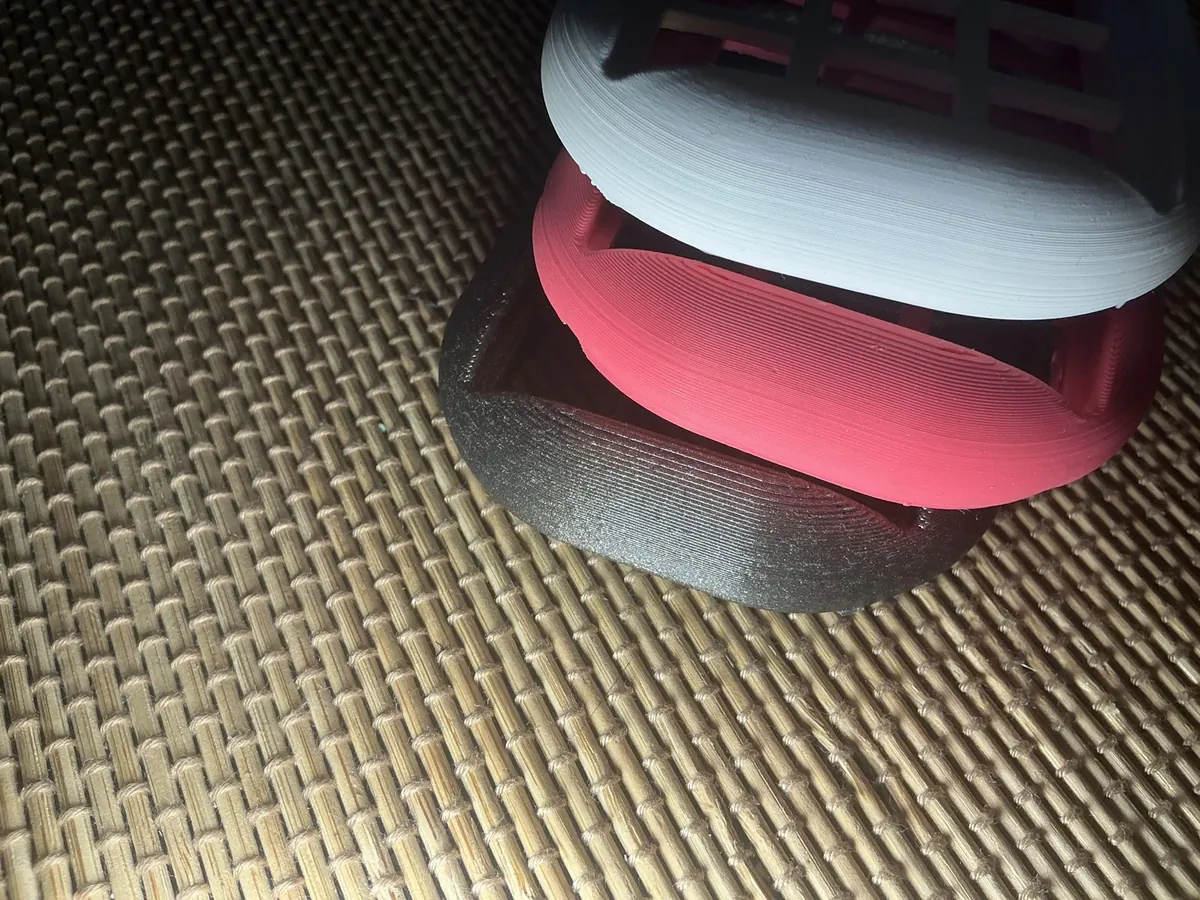 PLA と PETG のケース